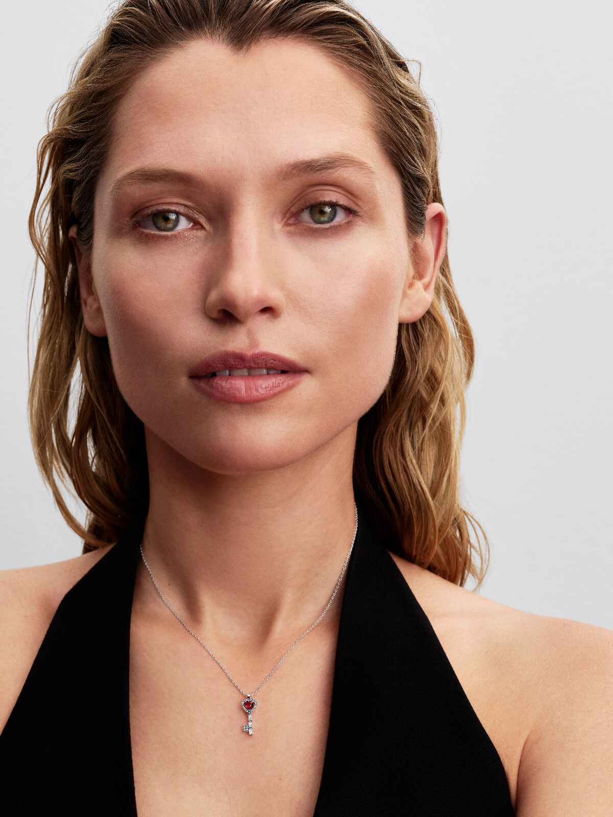 Collana Pandora Chiave con Cuore Rosso 394392C01-45