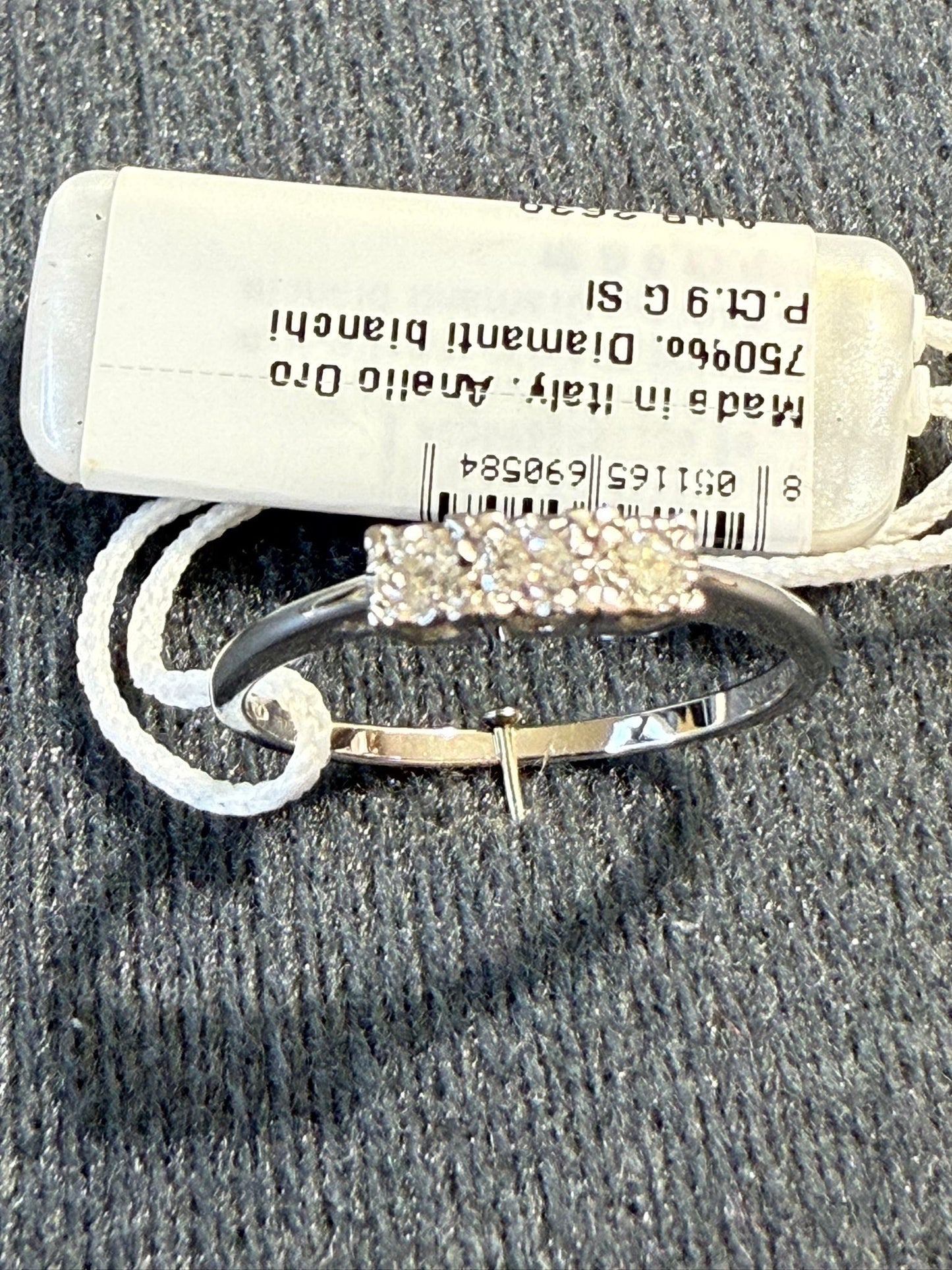 Anello Trilogy in Oro Bianco con Diamanti – Comete Gioielli