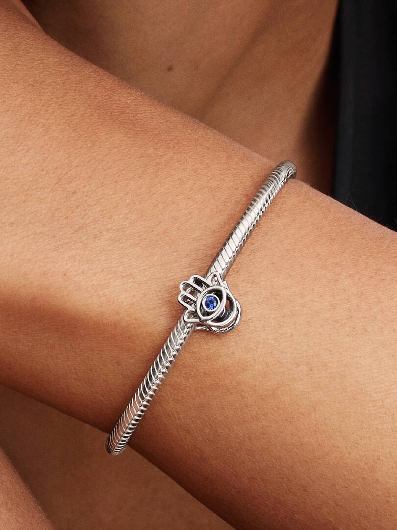 Pandora Openwork Mano di Fatima Pietra Blu 794062C01
