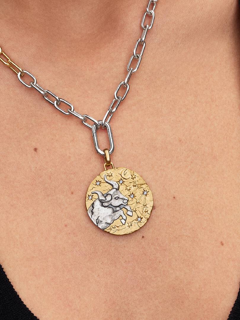 Charm Medallion XL Toro "Fortitudo Animi"  764998C01