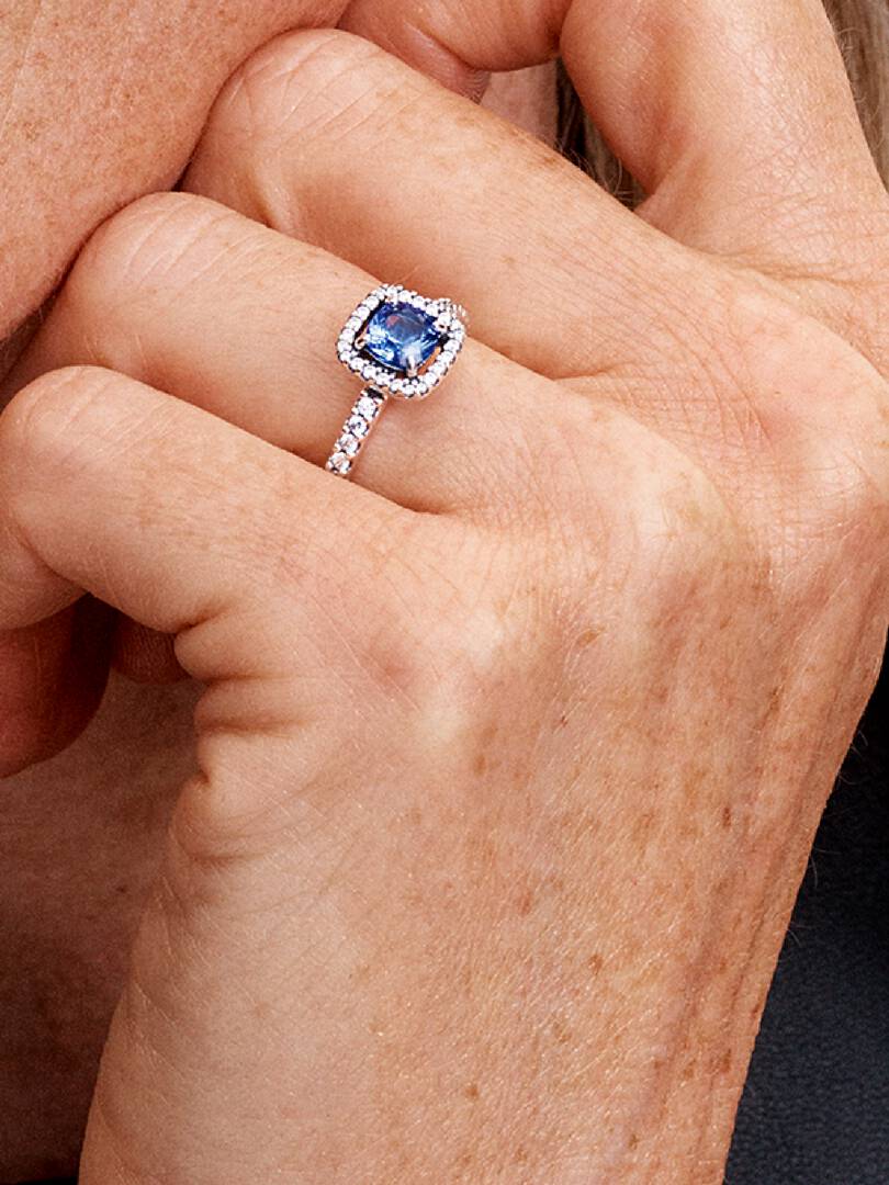 Pandora Anello Punto Luce Quadrato Blu 193555C01